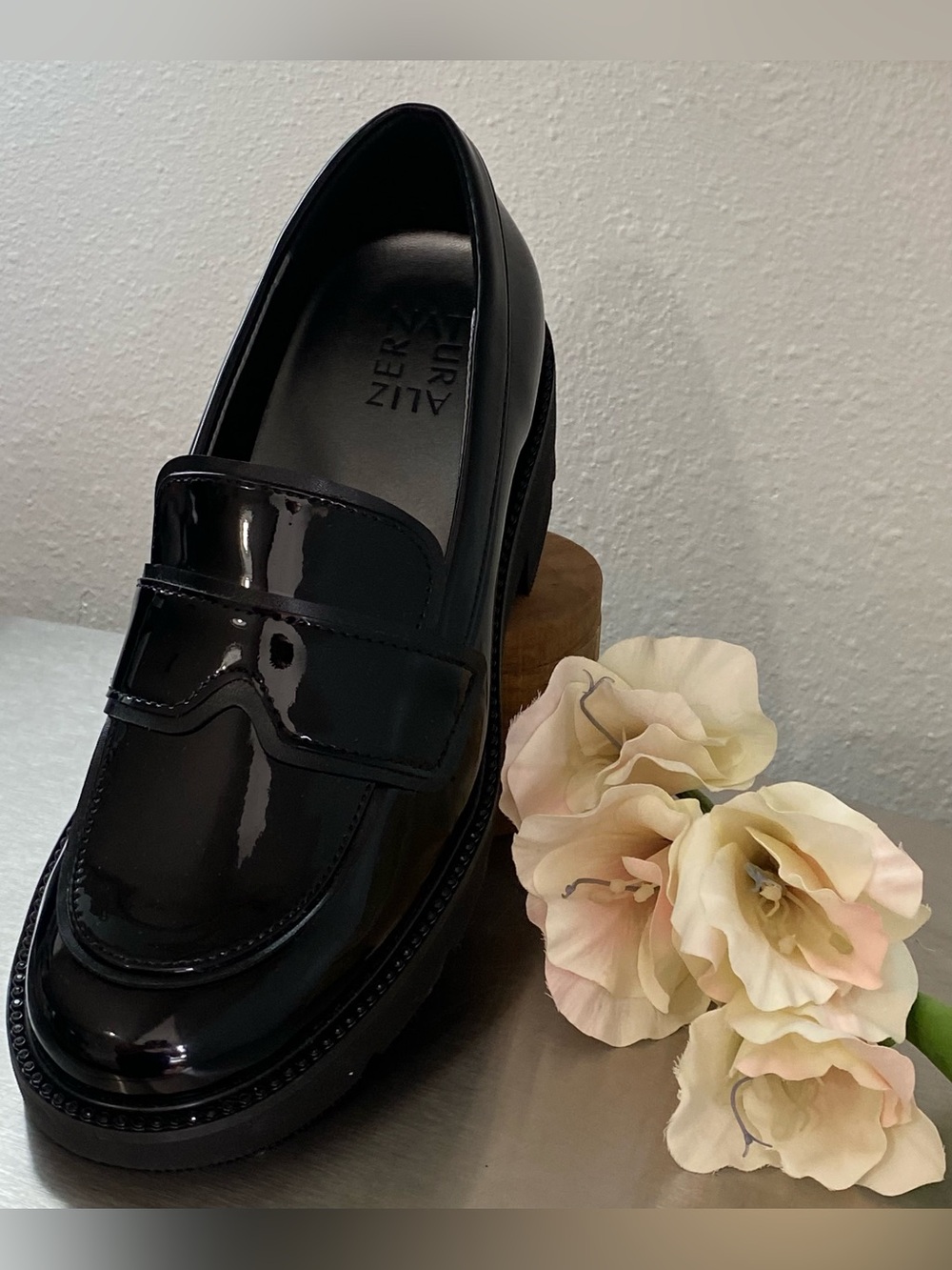 NEW WOMENS PATENT BLACK LEATHER PENNY LOAFERS